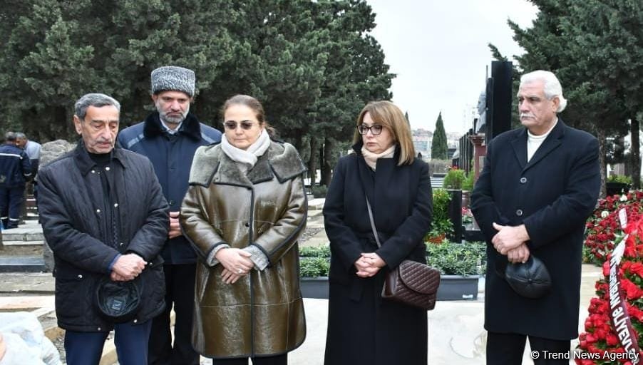 Рамиз Мелик похоронен на второй Аллее почетного захоронения (ФОТО)