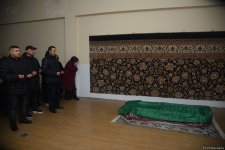В Баку проходит церемония прощания с народным артистом Рамизом Меликом (ФОТО)