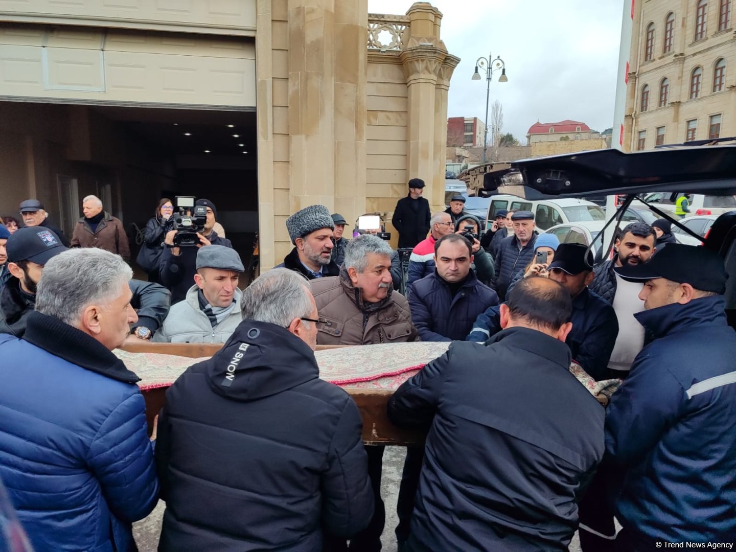 В Баку простились с народным артистом Рамизом Меликом (ФОТО)