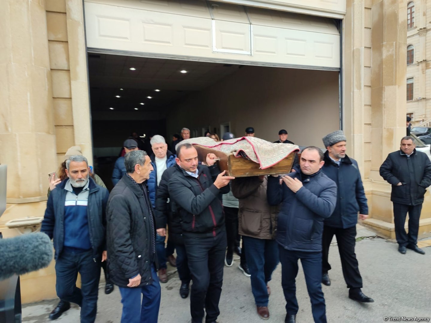 В Баку простились с народным артистом Рамизом Меликом (ФОТО)