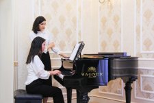 В Музыкальной школе Фидан Гаджиевой прошел концерт в рамках Азербайджанского международного фестиваля вокалистов (ВИДЕО, ФОТО)