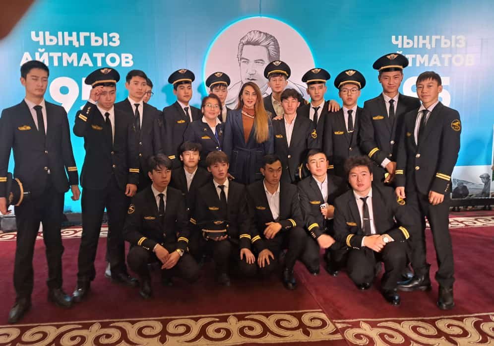 Заслуженная артистка Азербайджана Хусния Мурватова выступила на международном форуме в Бишкеке (ФОТО)