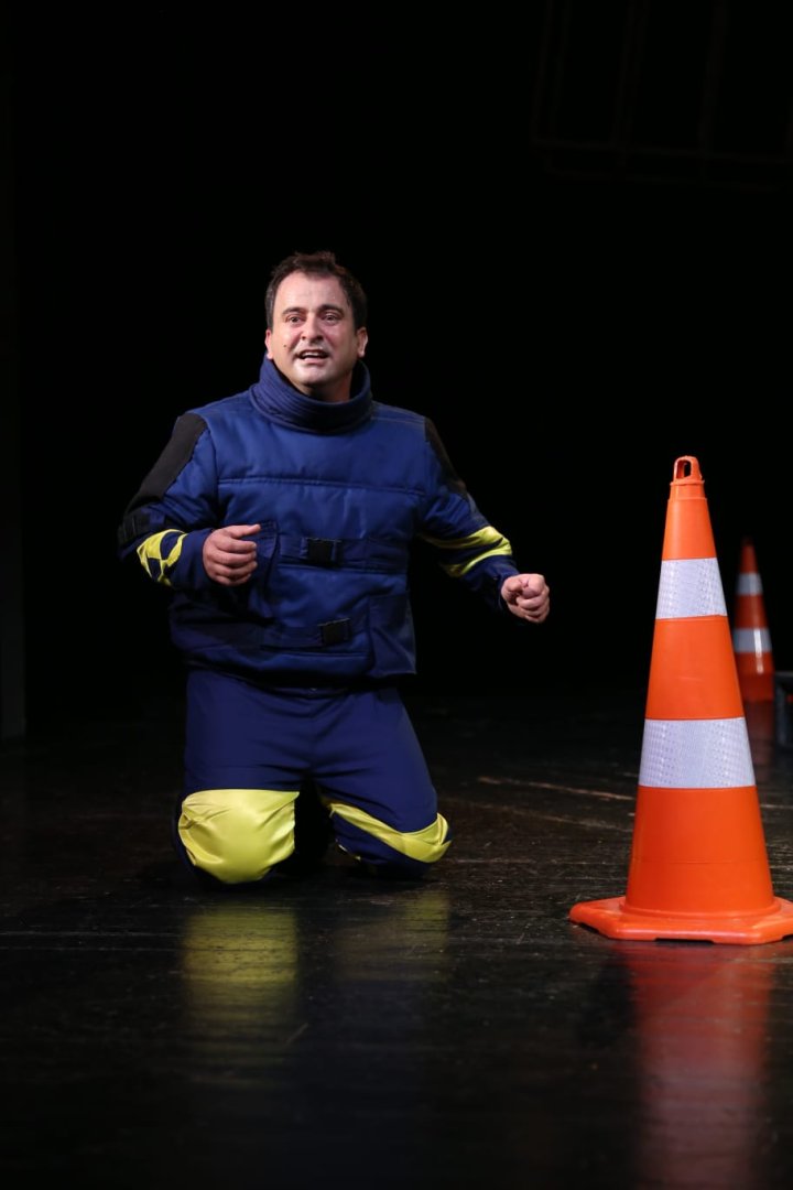 В Баку с успехом прошла премьера спектакля "Антигона" (ФОТО)