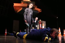 В Баку с успехом прошла премьера спектакля "Антигона" (ФОТО)