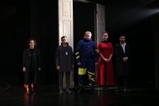 В Баку с успехом прошла премьера спектакля "Антигона" (ФОТО)