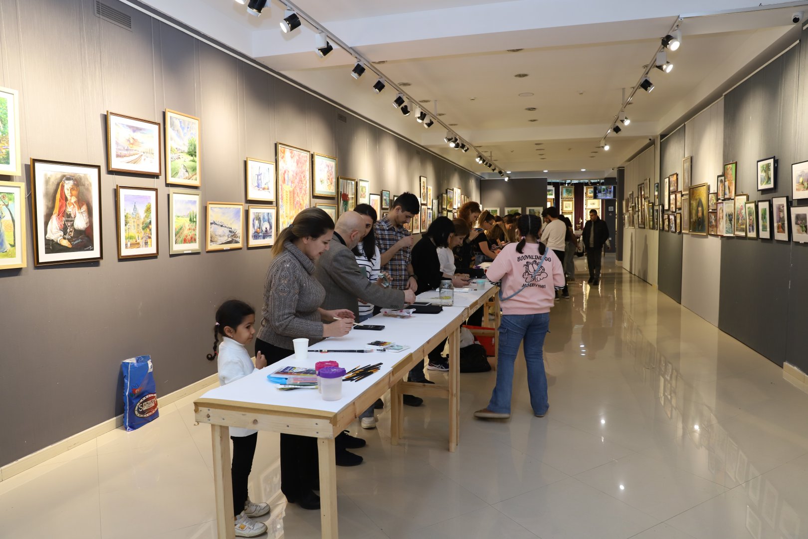 Гармония воды и цвета – акварельная живопись в Азербайджане (ФОТО)