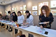 Гармония воды и цвета – акварельная живопись в Азербайджане (ФОТО)