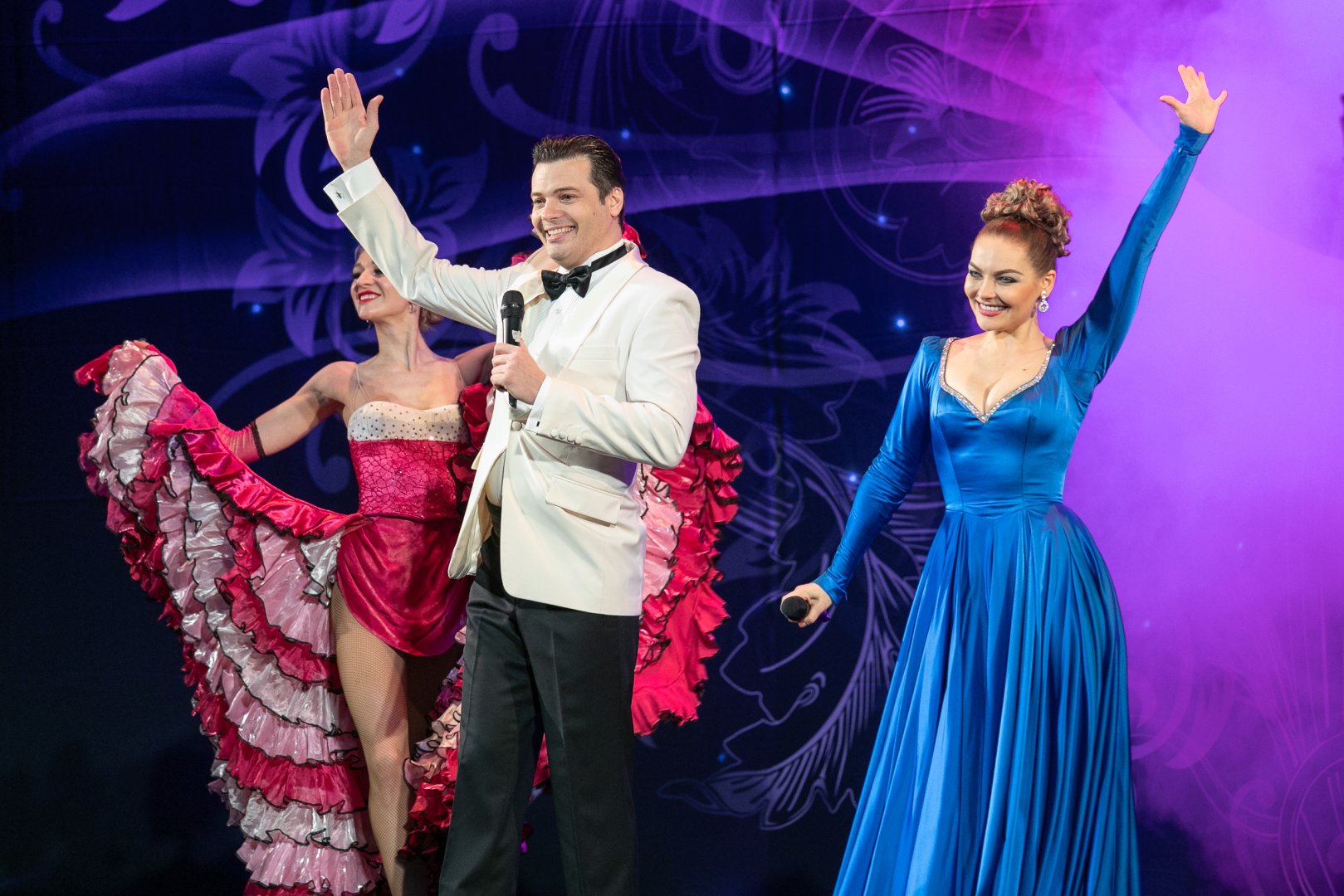 "Все это о любви" - в Баку выступили солисты Московской оперетты (ФОТО)