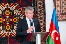 Волшебные азербайджанские ковры вызвали восхищение в Испании  - "Азерхалча" покоряет Европу (ФОТО)