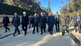 Джевдет Йылмаз посетил Аллею шехидов и памятник "Тюркское шехидство" (ФОТО)