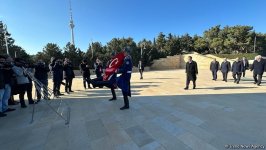 Джевдет Йылмаз посетил Аллею шехидов и памятник "Тюркское шехидство" (ФОТО)