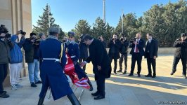 Джевдет Йылмаз посетил Аллею шехидов и памятник "Тюркское шехидство" (ФОТО)