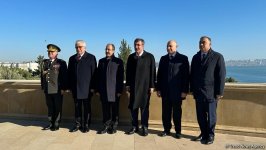 Джевдет Йылмаз посетил Аллею шехидов и памятник "Тюркское шехидство" (ФОТО)