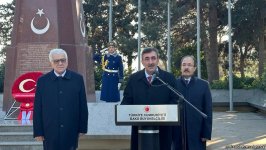 Джевдет Йылмаз посетил Аллею шехидов и памятник "Тюркское шехидство" (ФОТО)