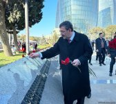 Джевдет Йылмаз посетил Аллею шехидов и памятник "Тюркское шехидство" (ФОТО)