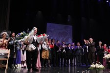 Феерический юбилей Юлия Гусмана в Баку отметили красочным спектаклем "Не бойся, мы с тобой!" (ВИДЕО, ФОТО)