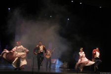 Феерический юбилей Юлия Гусмана в Баку отметили красочным спектаклем "Не бойся, мы с тобой!" (ВИДЕО, ФОТО)