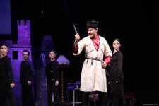 Феерический юбилей Юлия Гусмана в Баку отметили красочным спектаклем "Не бойся, мы с тобой!" (ВИДЕО, ФОТО)