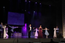 Феерический юбилей Юлия Гусмана в Баку отметили красочным спектаклем "Не бойся, мы с тобой!" (ВИДЕО, ФОТО)