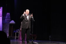 Феерический юбилей Юлия Гусмана в Баку отметили красочным спектаклем "Не бойся, мы с тобой!" (ВИДЕО, ФОТО)