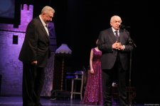 Феерический юбилей Юлия Гусмана в Баку отметили красочным спектаклем "Не бойся, мы с тобой!" (ВИДЕО, ФОТО)