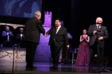 Феерический юбилей Юлия Гусмана в Баку отметили красочным спектаклем "Не бойся, мы с тобой!" (ВИДЕО, ФОТО)