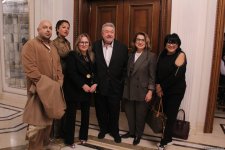 Феерический юбилей Юлия Гусмана в Баку отметили красочным спектаклем "Не бойся, мы с тобой!" (ВИДЕО, ФОТО)