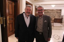 Феерический юбилей Юлия Гусмана в Баку отметили красочным спектаклем "Не бойся, мы с тобой!" (ВИДЕО, ФОТО)