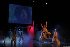 Феерический юбилей Юлия Гусмана в Баку отметили красочным спектаклем "Не бойся, мы с тобой!" (ВИДЕО, ФОТО)