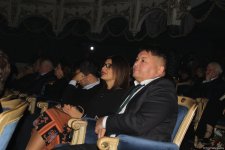 Феерический юбилей Юлия Гусмана в Баку отметили красочным спектаклем "Не бойся, мы с тобой!" (ВИДЕО, ФОТО)