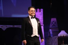 Феерический юбилей Юлия Гусмана в Баку отметили красочным спектаклем "Не бойся, мы с тобой!" (ВИДЕО, ФОТО)