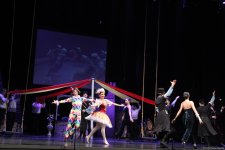 Феерический юбилей Юлия Гусмана в Баку отметили красочным спектаклем "Не бойся, мы с тобой!" (ВИДЕО, ФОТО)