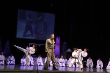 Феерический юбилей Юлия Гусмана в Баку отметили красочным спектаклем "Не бойся, мы с тобой!" (ВИДЕО, ФОТО)