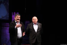 Феерический юбилей Юлия Гусмана в Баку отметили красочным спектаклем "Не бойся, мы с тобой!" (ВИДЕО, ФОТО)