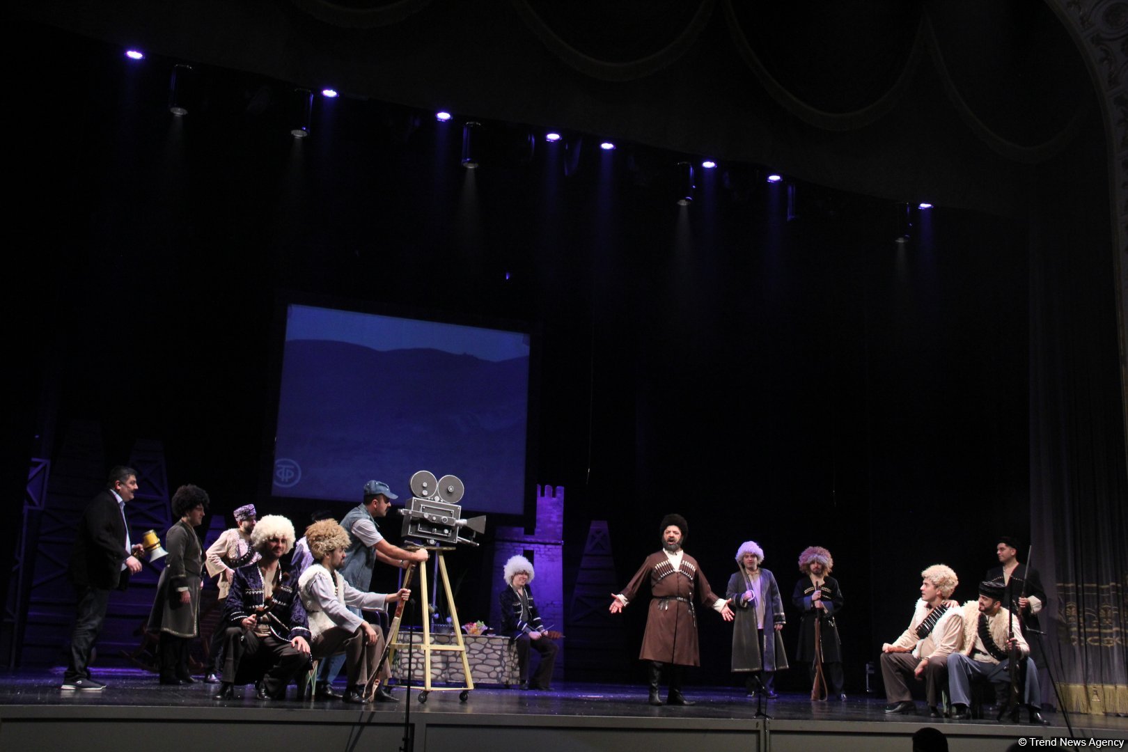 Феерический юбилей Юлия Гусмана в Баку отметили красочным спектаклем "Не бойся, мы с тобой!" (ВИДЕО, ФОТО)