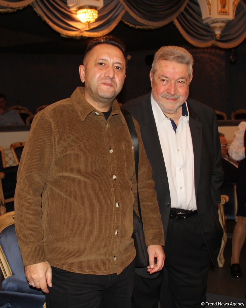 Феерический юбилей Юлия Гусмана в Баку отметили красочным спектаклем "Не бойся, мы с тобой!" (ВИДЕО, ФОТО)