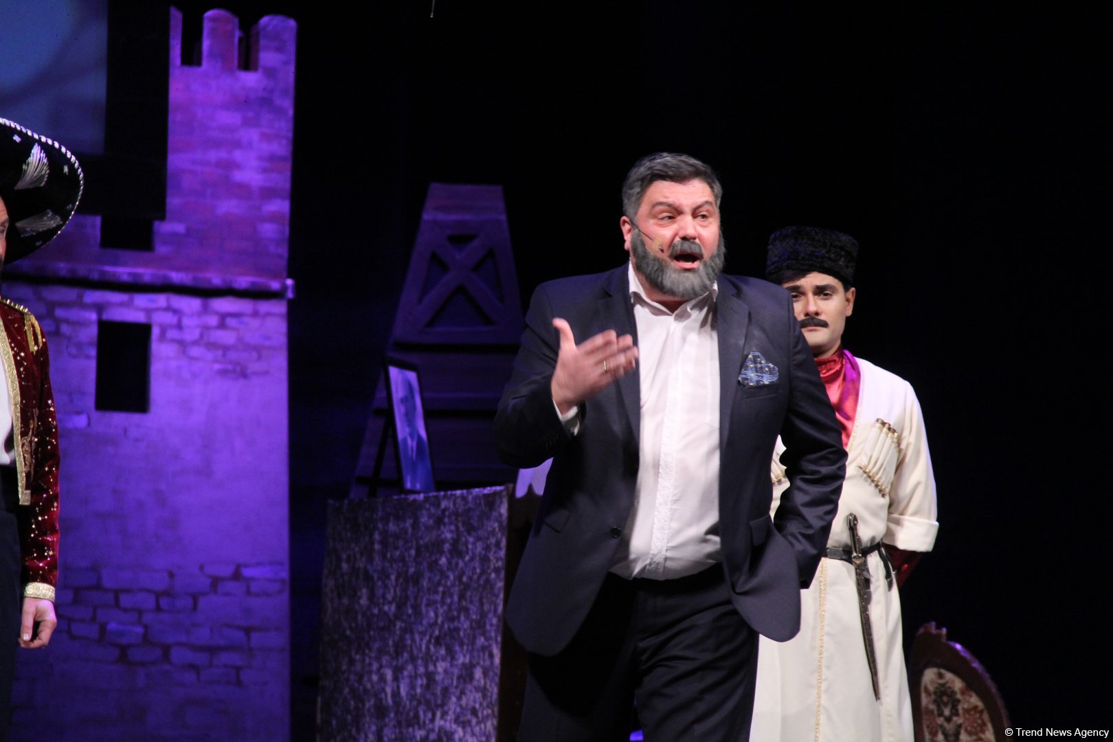 Феерический юбилей Юлия Гусмана в Баку отметили красочным спектаклем "Не бойся, мы с тобой!" (ВИДЕО, ФОТО)