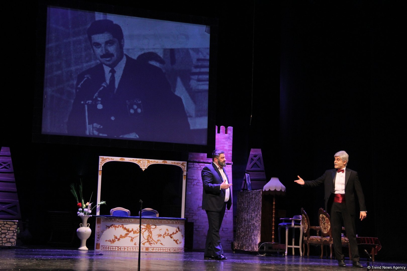 Феерический юбилей Юлия Гусмана в Баку отметили красочным спектаклем "Не бойся, мы с тобой!" (ВИДЕО, ФОТО)