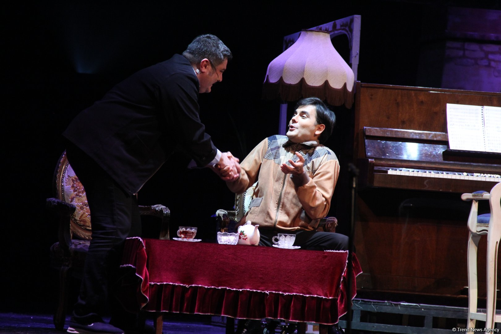 Феерический юбилей Юлия Гусмана в Баку отметили красочным спектаклем "Не бойся, мы с тобой!" (ВИДЕО, ФОТО)
