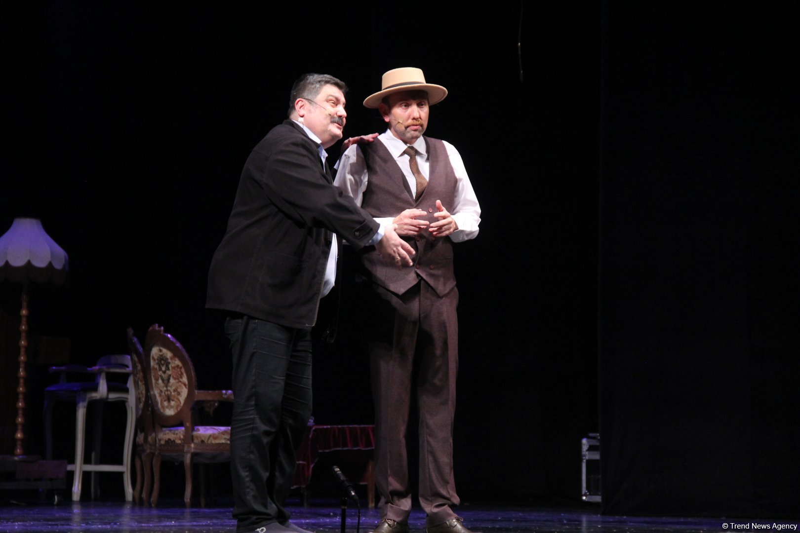 Феерический юбилей Юлия Гусмана в Баку отметили красочным спектаклем "Не бойся, мы с тобой!" (ВИДЕО, ФОТО)