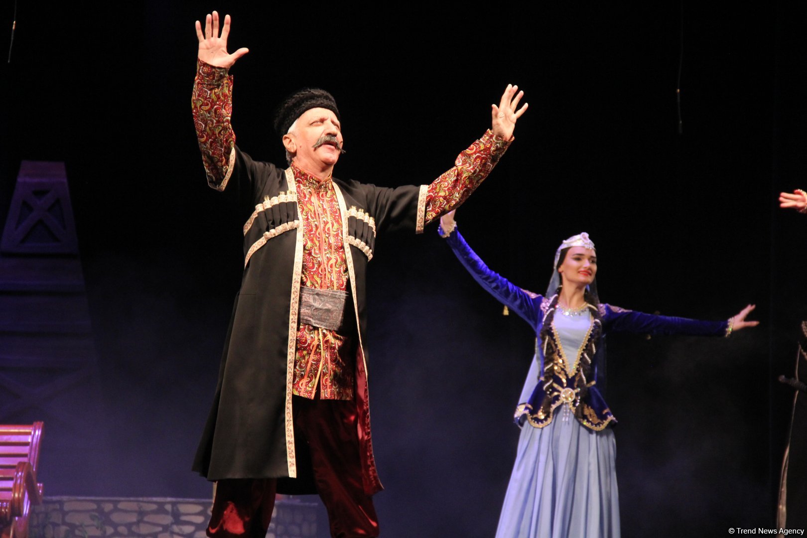 Феерический юбилей Юлия Гусмана в Баку отметили красочным спектаклем "Не бойся, мы с тобой!" (ВИДЕО, ФОТО)