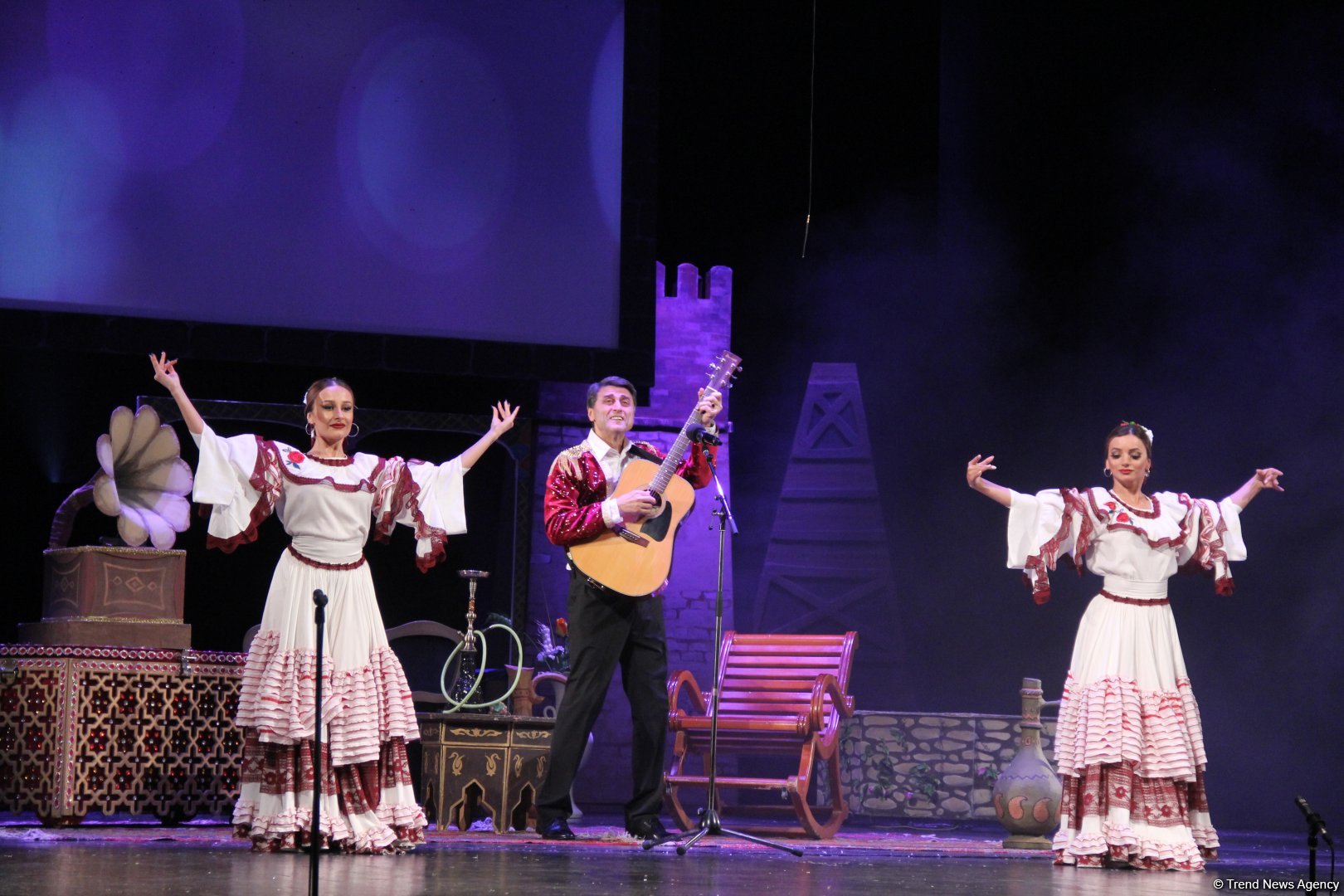 Феерический юбилей Юлия Гусмана в Баку отметили красочным спектаклем "Не бойся, мы с тобой!" (ВИДЕО, ФОТО)