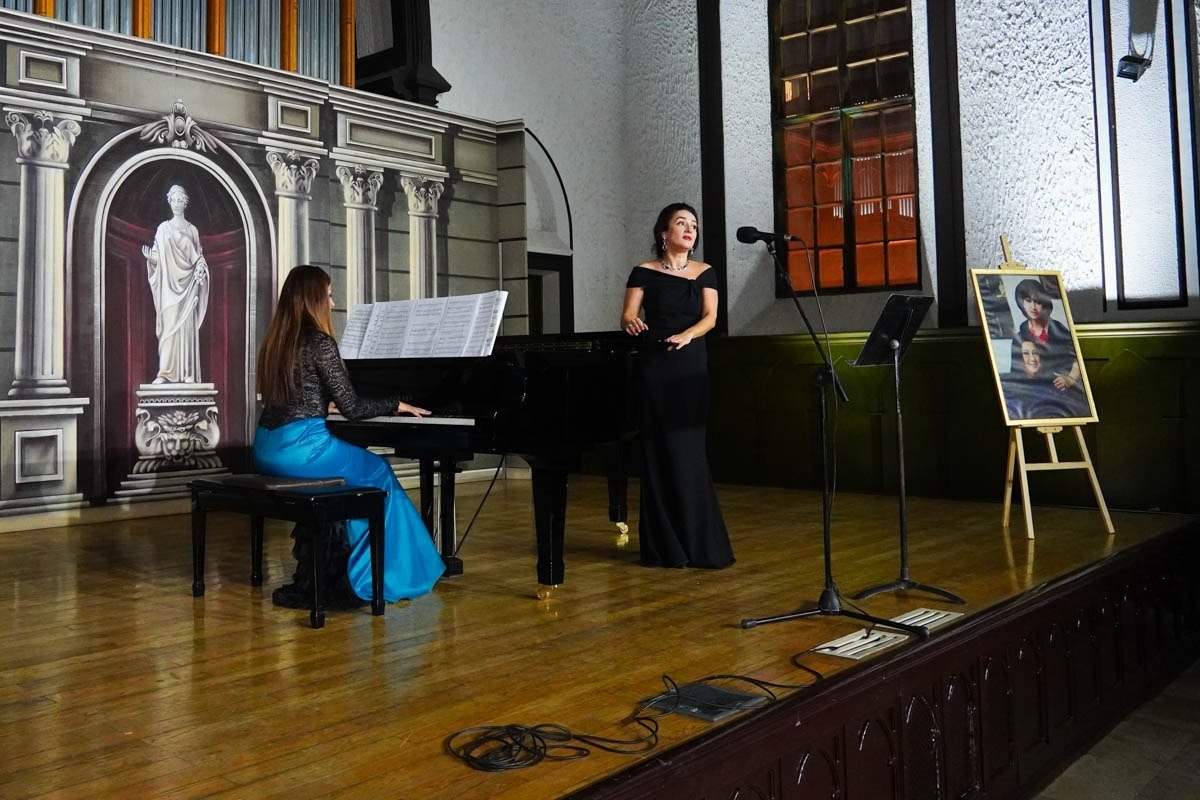 В Баку состоялся концерт в честь двух жемчужин Азербайджана -  сестер Фидан и Хураман Гасымовых (ВИДЕО, ФОТО)