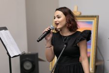 В Баку провели предновогодний концерт эстрадной музыки (ФОТО)