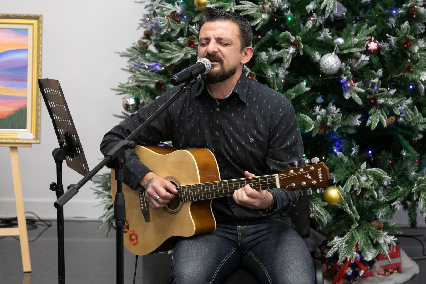 В Баку провели предновогодний концерт эстрадной музыки (ФОТО)