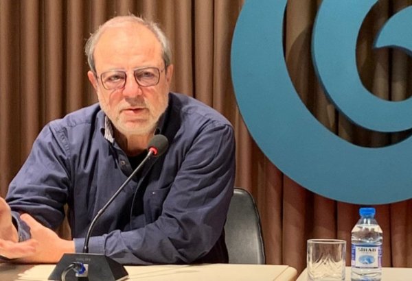 Фильмы о Карабахской войне должны затронуть сердца миллионов во всем мире - встреча с Семихом Капланоглу в Баку (ФОТО)