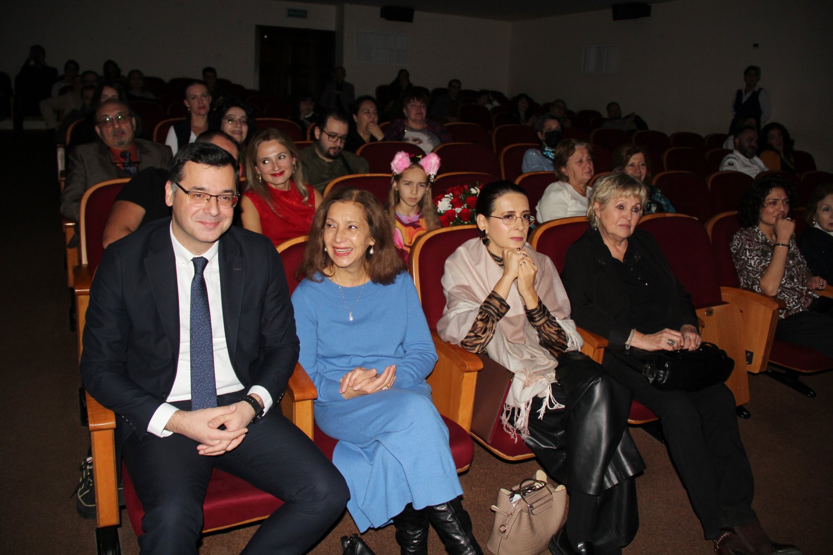 60 лет за 60 минут Елены Спициной – годы летят, словно листья бумаги на ветру… (ФОТО)