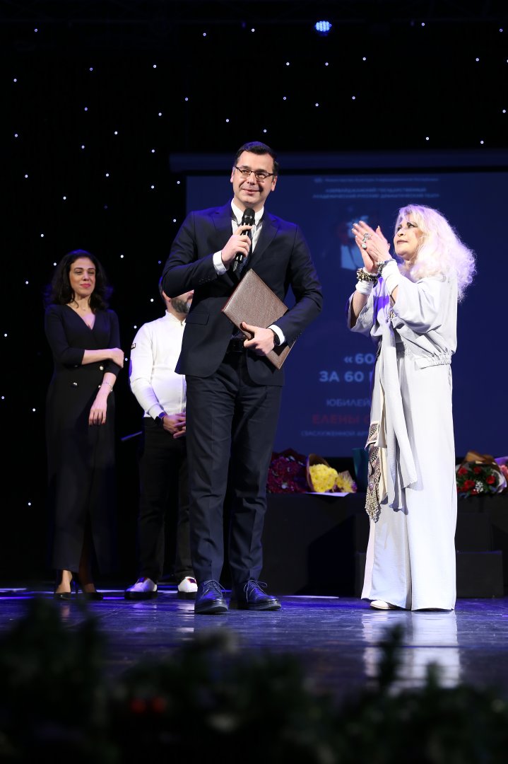 60 лет за 60 минут Елены Спициной – годы летят, словно листья бумаги на ветру… (ФОТО)