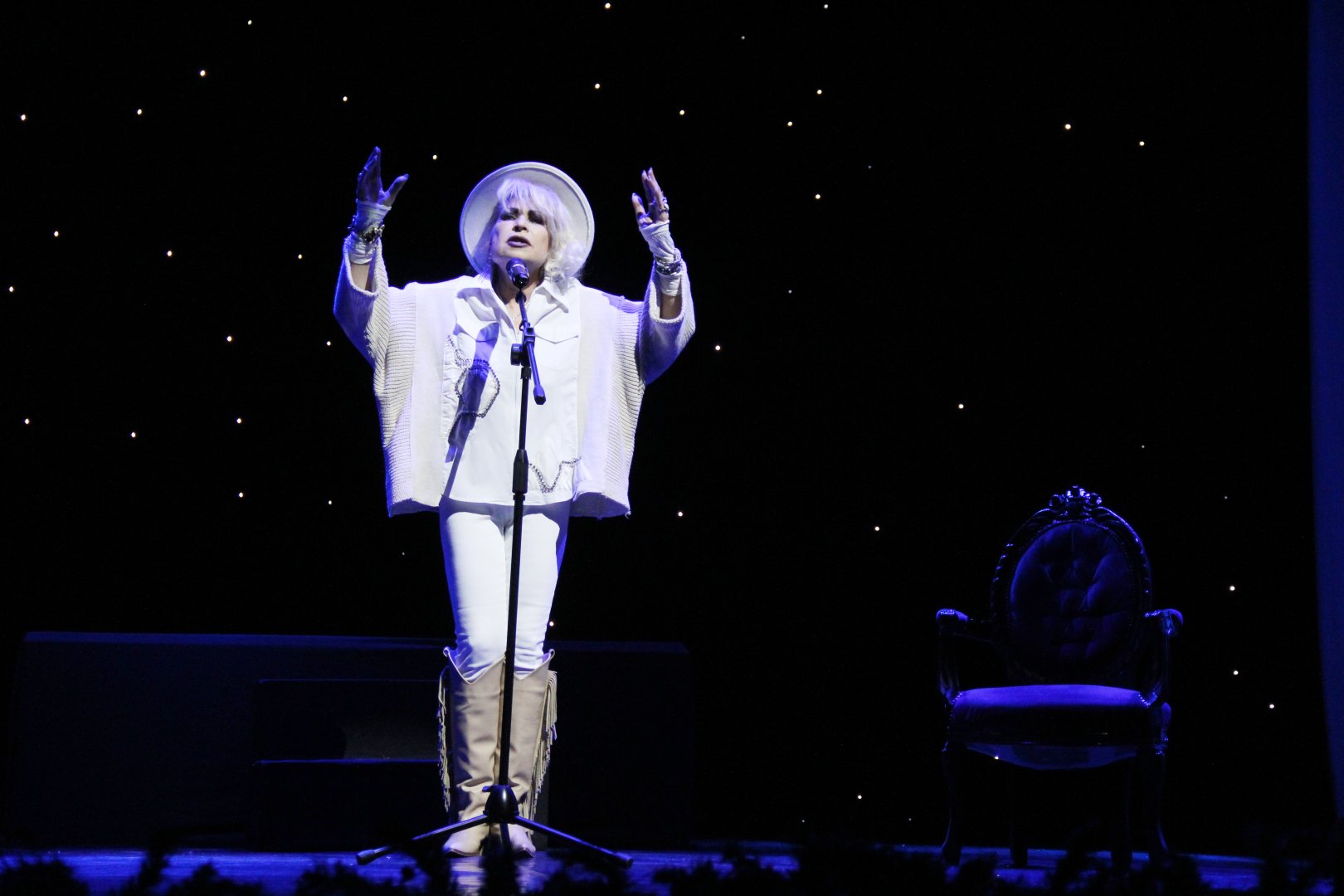 60 лет за 60 минут Елены Спициной – годы летят, словно листья бумаги на ветру… (ФОТО)