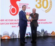 В Баку состоялся международный съезд культурологов, посвященный  100-летию великого лидера Гейдара Алиева (ФОТО)